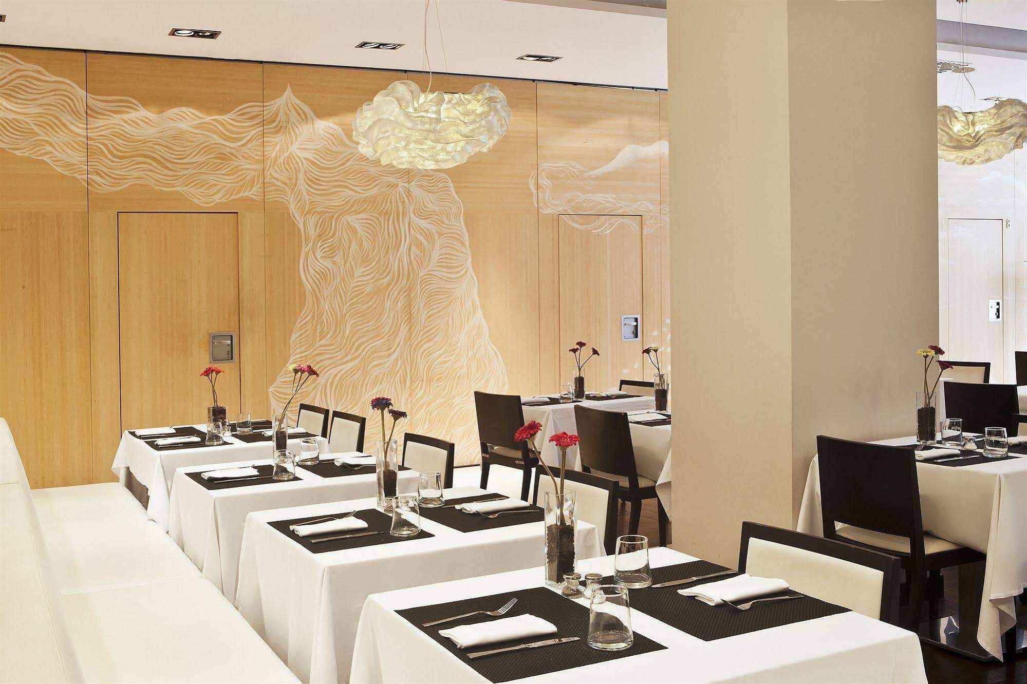 Grupotel Gran Via 678 Barcelona Bagian luar foto
